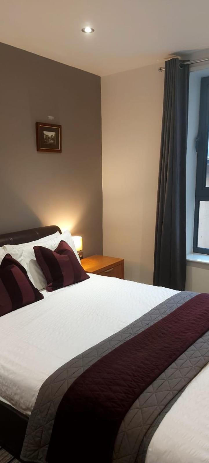 City Apartment In Great Location With A Balcony & Parking Possible - West One Σέφιλντ Εξωτερικό φωτογραφία