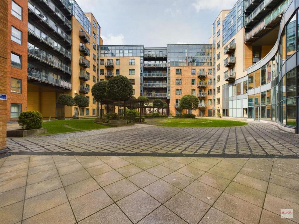 City Apartment In Great Location With A Balcony & Parking Possible - West One Σέφιλντ Εξωτερικό φωτογραφία